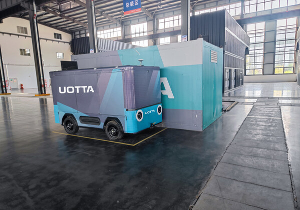 U POWER Pioneers the Industry with the Launch of Autonomous Unmanned Battery Swapping Logistics Vehicles