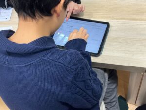 SpiralAI、「サイボウズの楽校」で小学生たちとAI技術を使ったキャラクター制作を楽しむワークショップを実施