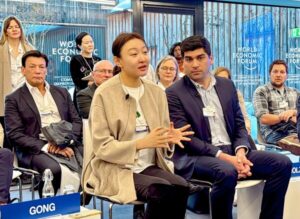 Winter Davos 2025: Yidu Tech Accelerates Global Expansion of AI-Powered Healthcare Solutions