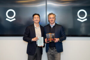 HD Hyundai Executive Vice Chairman Chung Kisun meets with Palantir CEO Alex Karp to discuss 'AI Shipyard'