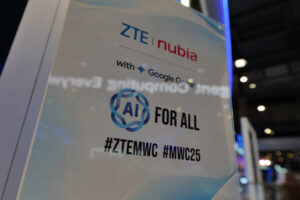 ZTE、MWCバルセロナ2025で端末機器向け「AI for All」戦略を推進