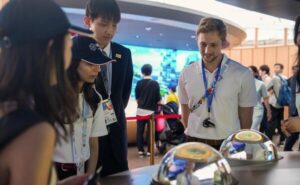 大阪・関西万博中国館、開館から半月、現場は驚きと感動に満ちています