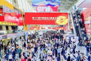 第137届广交会成功举办 采购商到会和出口成交双增长 外贸新动能加速释放