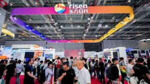 Risen Energy、SNEC 2025で統合型太陽光発電蓄電システムを発表