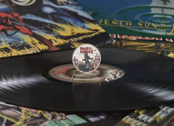 ヘビーデューティ:英国王立造幣局、Iron Maiden結成50周年を記念したコインを発表