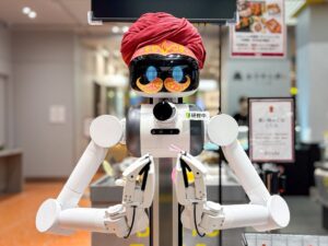 ロボットが生成AIとダンスで接客！エキュート秋葉原のロボットキャスト「ugo Pro」が「エキュート・ザ・カレーフェス」を盛り上げます！