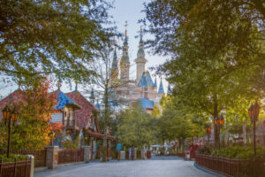 この秋、上海ディズニーリゾートでダッフィーマンスを開催！