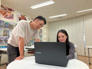 【国際外語・観光・エアライン専門学校】（株）dottとAI教育提携生成AI教育から半年で学生のAI利用が2倍に！