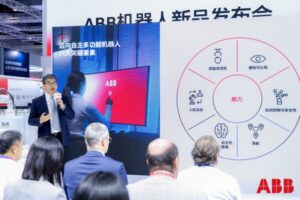 ABB亮相2025工博会，展示机器人未来新图景
