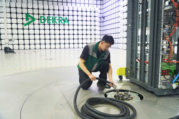 DEKRA德凱全新升級AI Server EMC實驗室  確保高速運算下的電磁相容安全