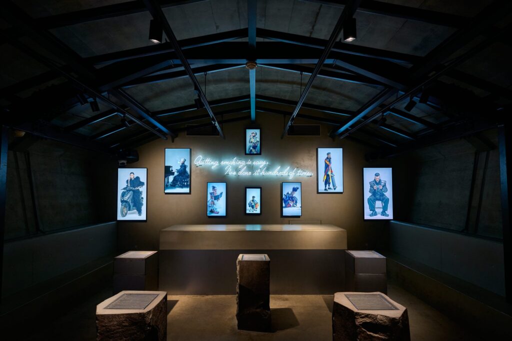 THE TOBACCO 2,50:76でAIクリエイティブによる「ながら」インスタレーション開始