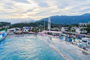 2026海南海洋観光年の開幕に向け、日月湾サーフリゾートがオープン