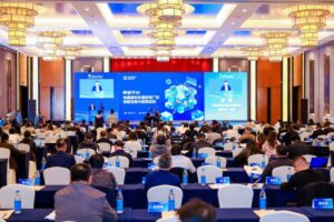 协鑫能科发布"聚星"虚拟电厂平台  以大模型重构"能源+AI"新生态