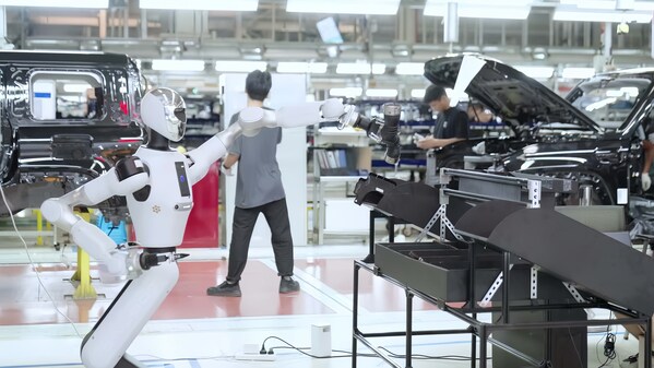 中国第一具身大模型获21亿元融资，银河通用机器人估值突破200亿