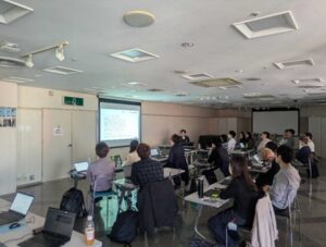 アイユニ、ホーユー株式会社プロフェッショナルカンパニーにて企業向けAI研修会を実施。業務効率化とAIリテラシー向上を支援。