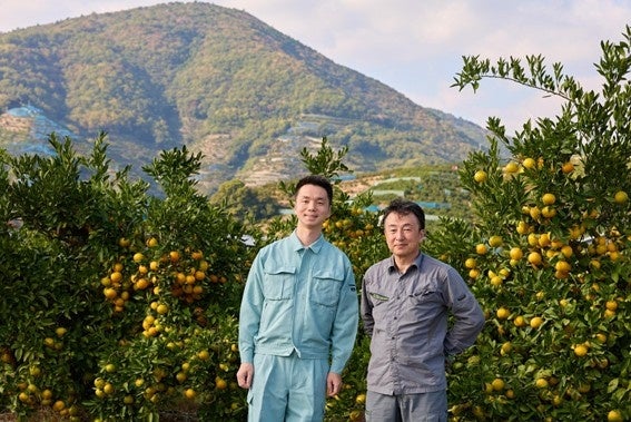 元ヘッジファンドマネージャーが挑む和歌山の地方創生。AI活用でみかん選果場の「頭脳」を更新し、数億円の設備投資削減と廃業回避を実現。既存設備を活かした新たな事業承継モデルを公開