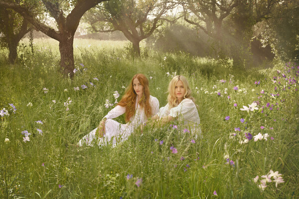 Jo Malone London、イングリッシュ ペアーのグローバル・ブランドアンバサダーにGeorgia May JaggerとLizzy Jaggerを起用