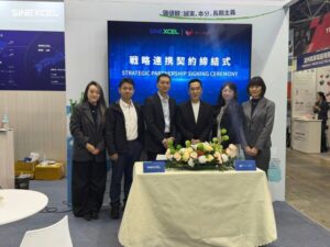 SINEXCELとAI.netがスマートエネルギーウィークで戦略的パートナーシップを締結、日本の大規模エネルギー転換を加速