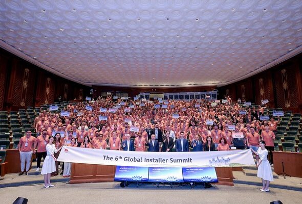 Huaweiの第6回グローバル・インストーラー・サミット：AI時代の再生可能エネルギーの機会を捉えるため、最適な設置業者を集結