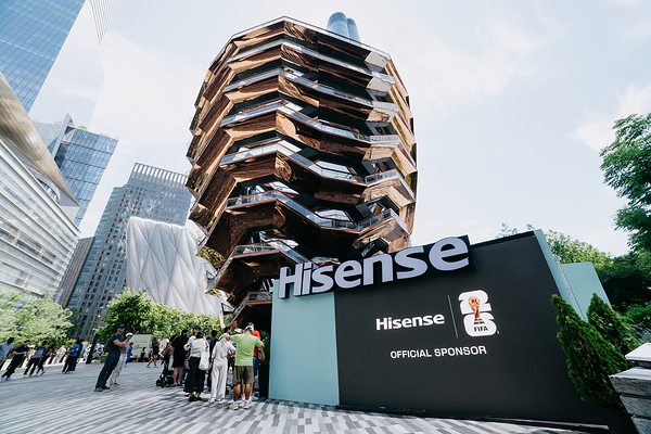 HisenseのRGBをテーマにしたポップアップイベントが、FIFAワールドカップ2026™の新たなランドマークを彩る