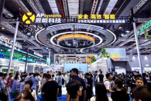 安全为基，AI赋能丨昱能科技携7大新品及全场景光储方案闪耀SNEC