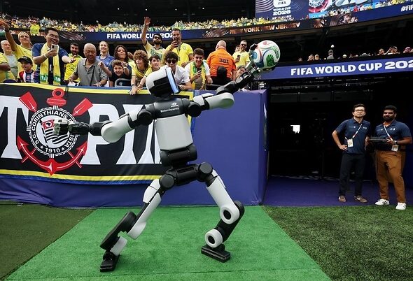 Hyundai Motor、FIFAワールドカップ2026™の実際の試合環境にヒューマノイドロボットAtlasを初導入、ロボティクス統合を実現
