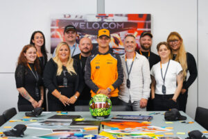 Velo x McLaren Mastercard Formula 1® Team、ファンが愛するスポーツとの距離を縮める「ファンとしての思いを表現しよう（Live Your Fandom）」を再始動