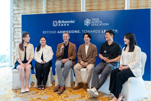 亞洲學霸全滿分反遭常春藤盟校忽略？ 前藤校資深招生官 Topher Bordeau 曼谷、吉隆坡、香港、上海巡迴揭秘：拆解「AI 罐頭包裝」陷阱