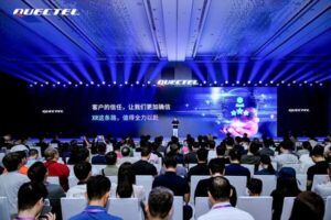 移远通信全面入局XR：发布Hawk+Dolphin产品矩阵，打通XR从参考设计到规模量产的最后一公里