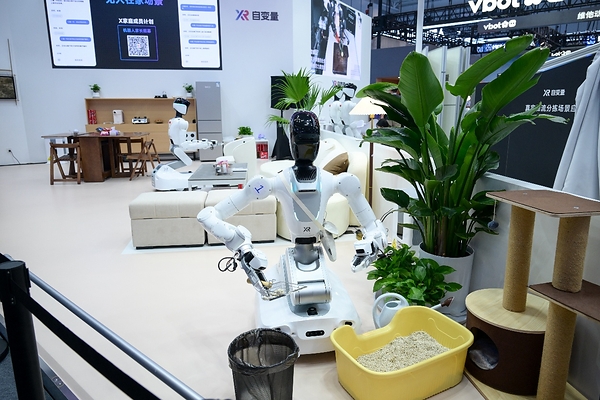 自變量亮相 2026 世界機器人大會：全端進化，讓具身智能走向真實應用