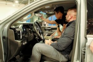 デジタルミラーのパイオニアであるYFORE、北米でスマートミラーのフルラインナップを発表