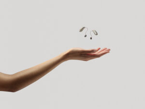 全新 ReSound Sensia™ 助聽器能提升您想聽到的聲音 -- 而非僅僅是音量最大的聲音